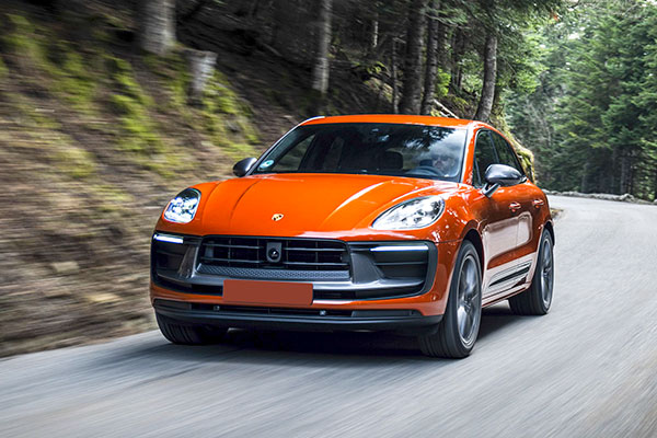 How to read and apply the maintenance service intervals on the Porsche Macan